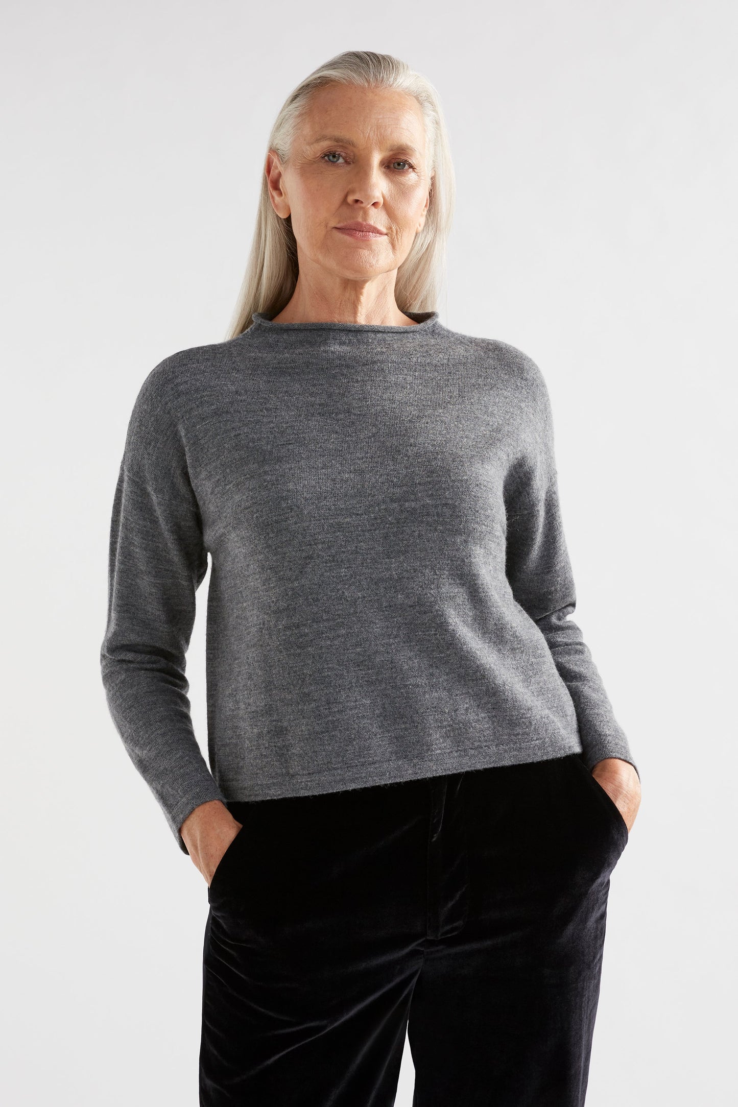 Pirata Cropped Lightweight Merino Funnel Neck Sweater Model Front | MID GREY HEATHER