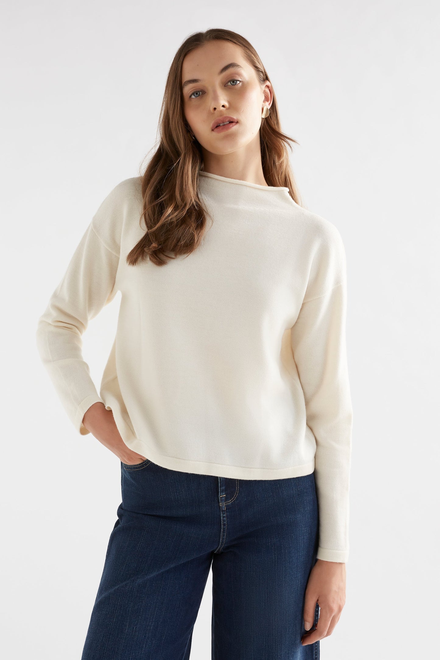 Pirata Cropped Lightweight Merino Funnel Neck Sweater Model Front | SNOWFLAKE