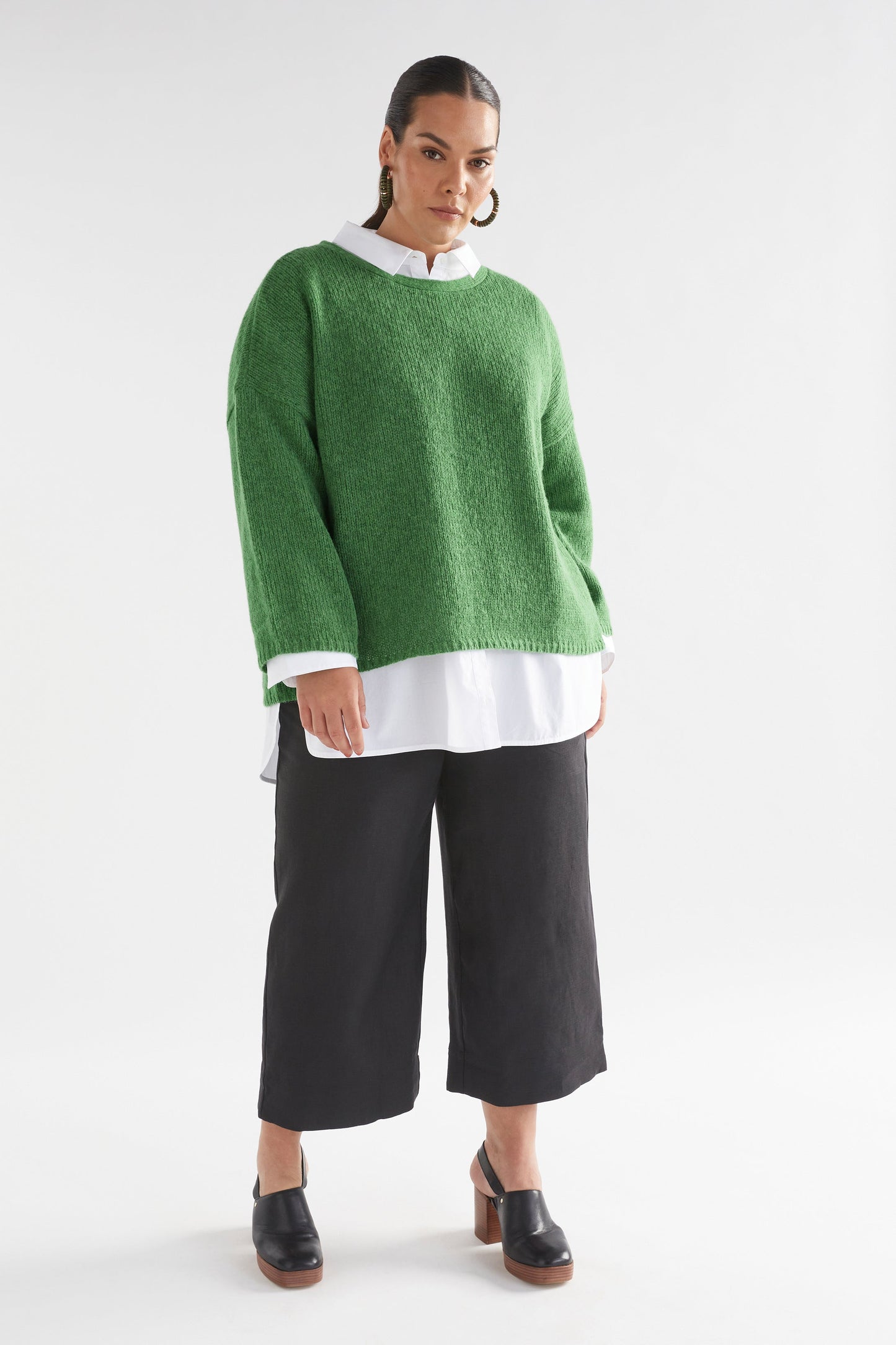 Osby Boxy Fit Alpaca Knit Sweater Curve Model Full Body Front | ALOE GREEN