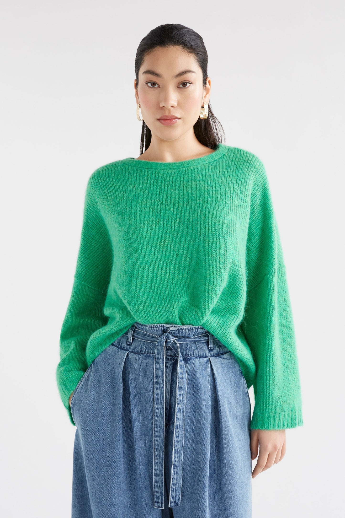 Agna Relaxed Box Fit Alpaca Yarn Knit Sweater Model Front | ELECTRIC GREEN