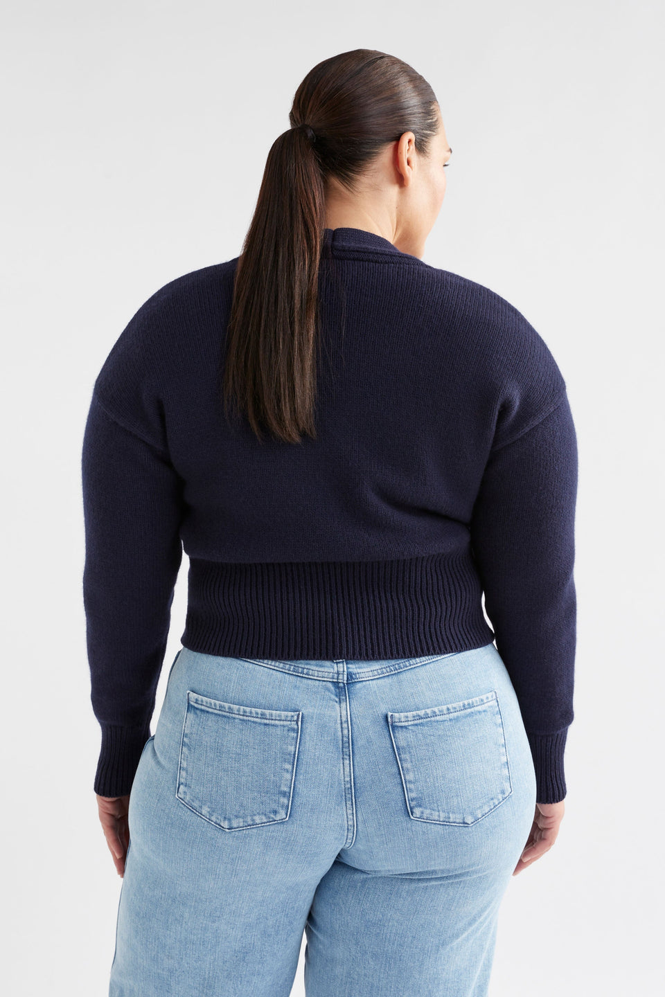Knytte Double Breasted Organic Cotton and Merino Cropped Vneck Cardigan Model Back CURVE | NEW NAVY