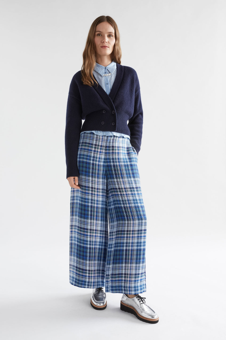 Knytte Double Breasted Organic Cotton and Merino Cropped V-neck Cardigan Model Front Full Body | NEW NAVY