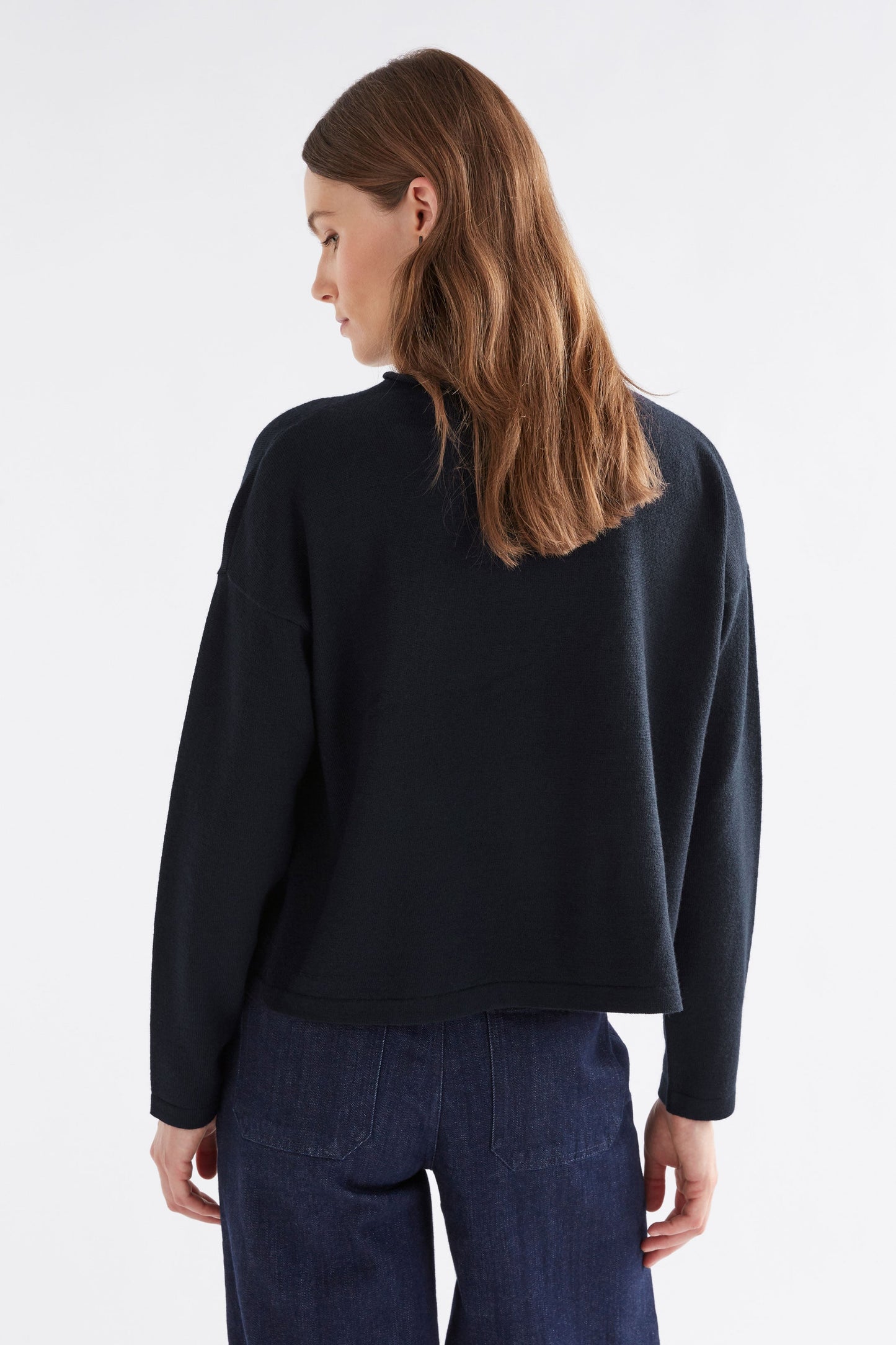 Pirata Cropped Lightweight Merino Funnel Neck Sweater Model Back | NEW NAVY