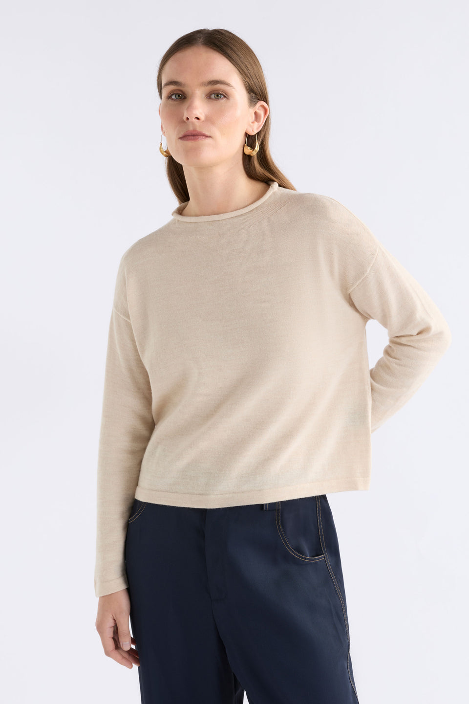 Pirata Cropped Lightweight Merino Funnel Neck Sweater Front Look | FLAX