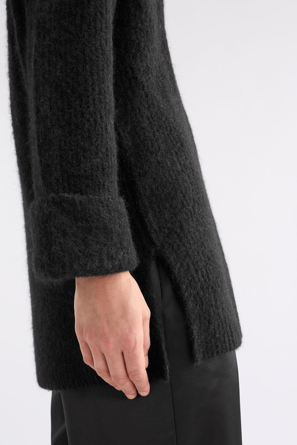 Aila Rib Lightweight Alpaca Merino Wool Long Line Cardigan Model Detail | BLACK