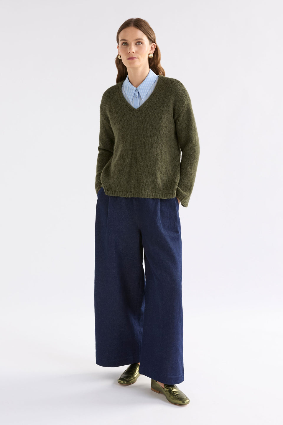 Anken V-Neck Bell Sleeve Alpaca Merino Knit Sweater Model Front full Body | DARK OLIVE