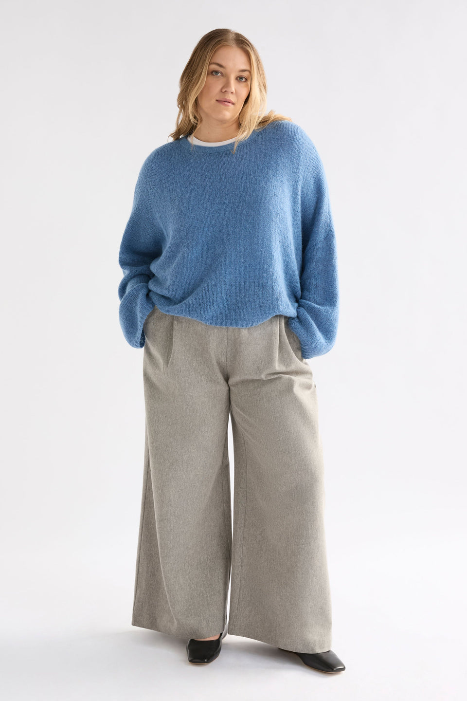 Agna Relaxed Box Fit Alpaca Yarn Knit Sweater Curve Model Front full body | CHAMBRAY