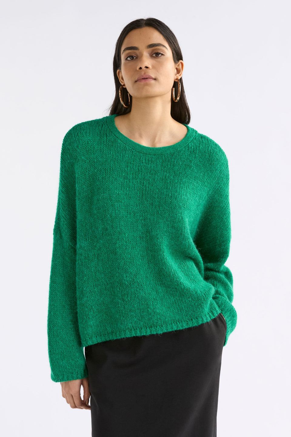 Agna Relaxed Box Fit Alpaca Yarn Knit Sweater Model Front  | MILAN GREEN
