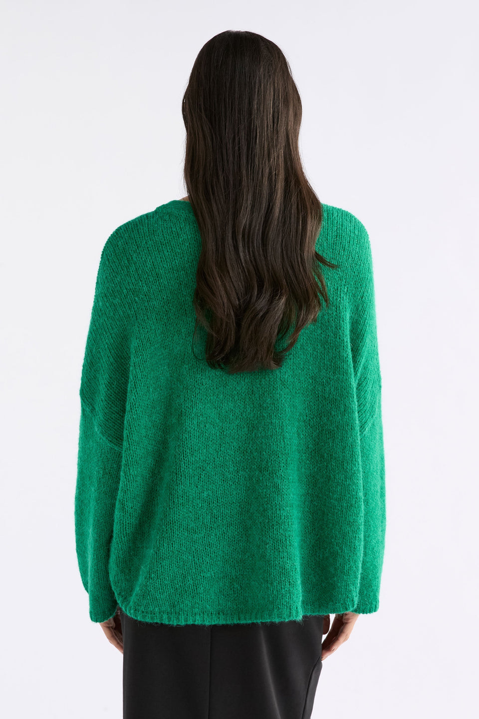 Agna Relaxed Box Fit Alpaca Yarn Knit Sweater Model back | MILAN GREEN