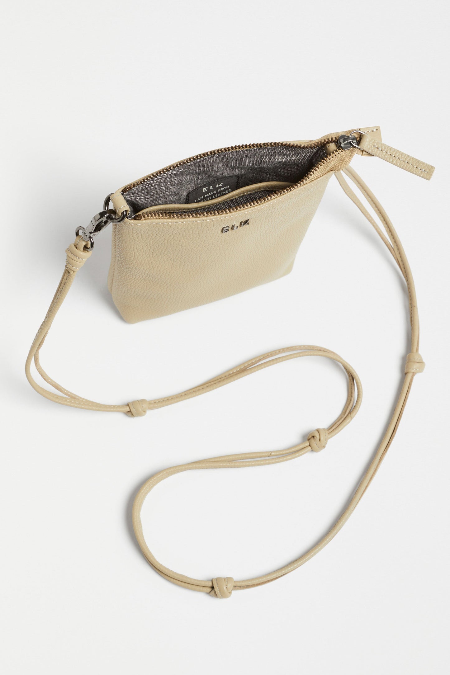 Ondo Remnant Leather Zip-up Cross Body Pouch Internal | BLANC