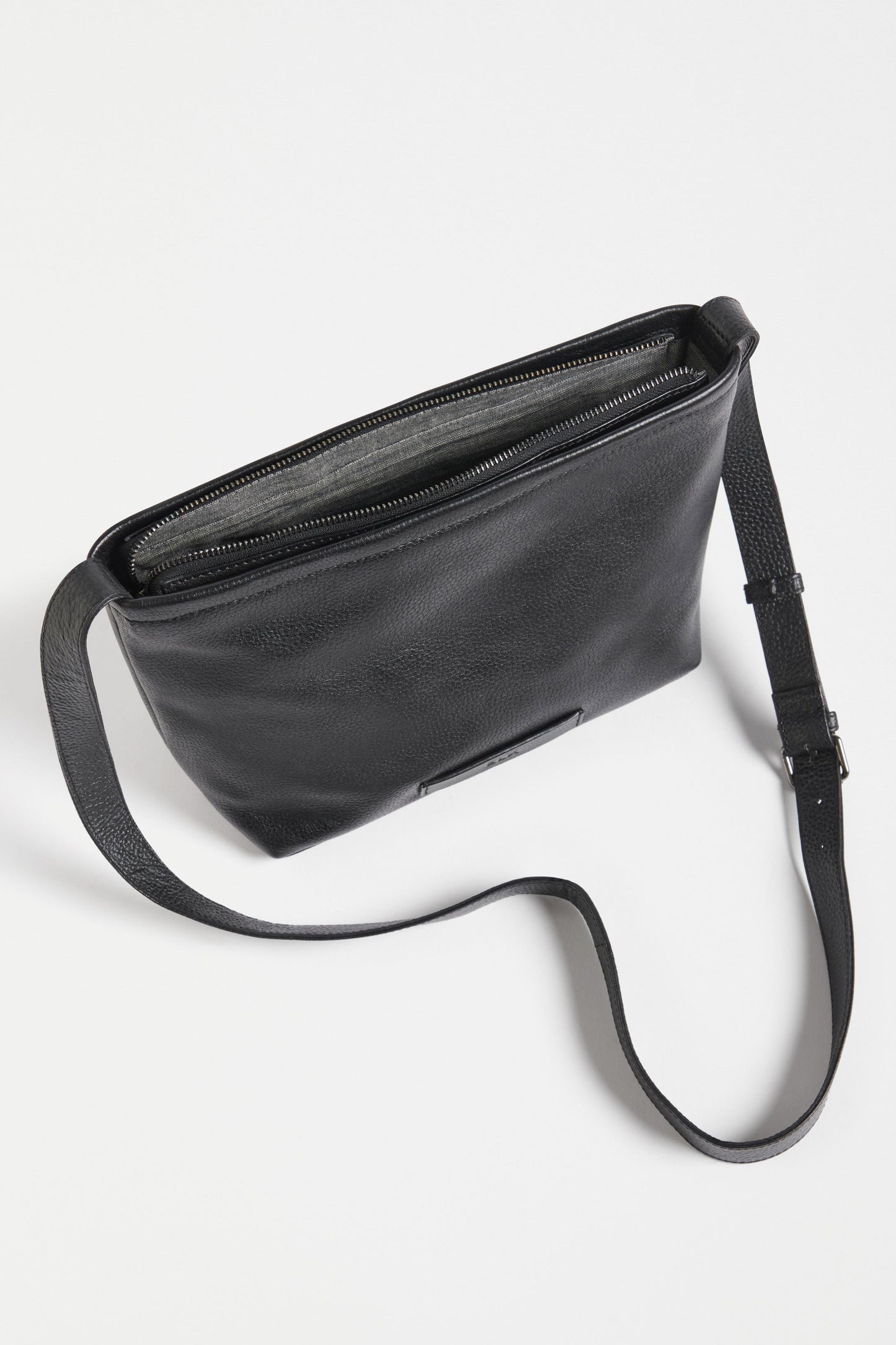 Lomi Classic Zip Up Leather Crossbody Bag Internal | BLACK