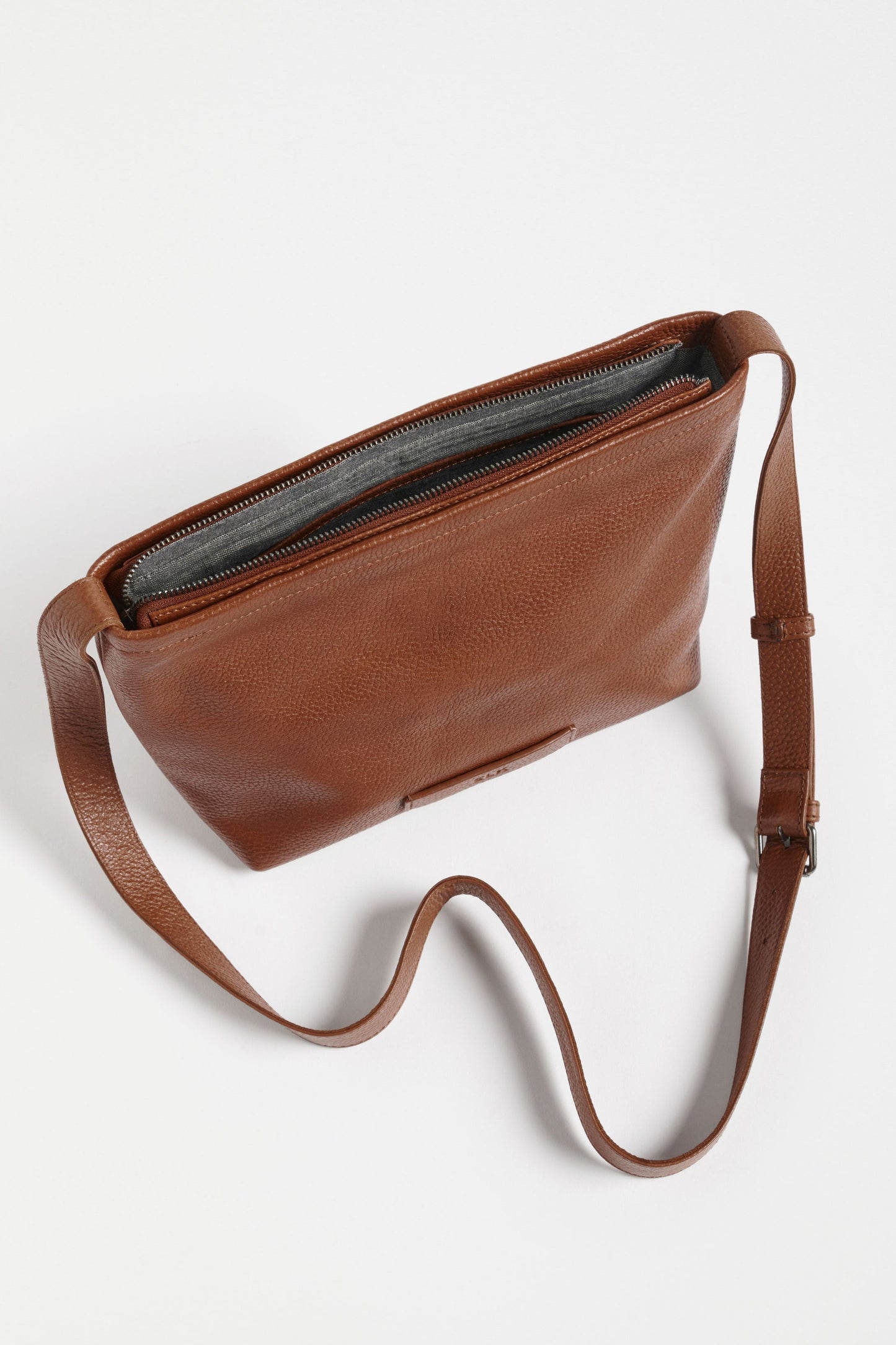 Lomi Classic Zip Up Leather Crossbody Bag Internal | TAN