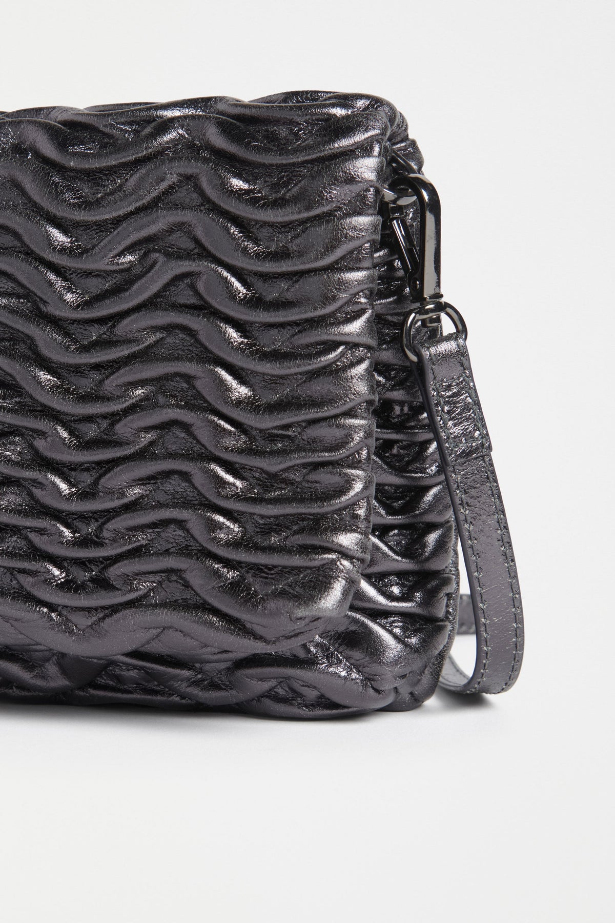 Plissi Smocked Textured Leather Clutch Crossbody Bag Detail | GUNMETAL