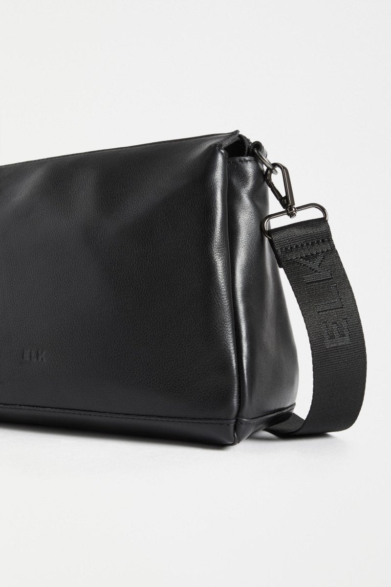 Veni Crossbody Small Bags - ELK |  BLACK