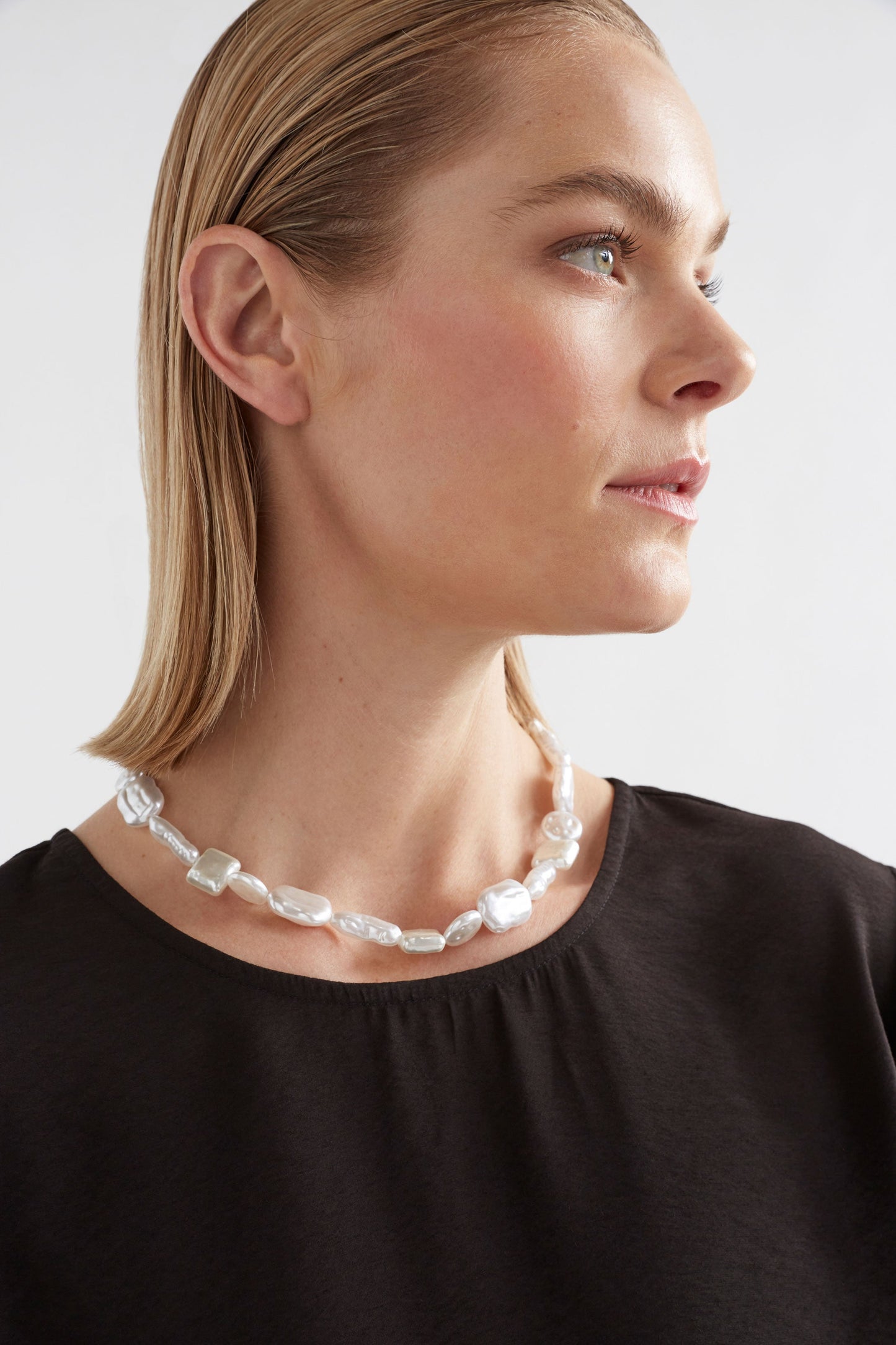 Sota Short Irregular Shaped Pearl Bead Choker Necklace Model | PEARL 