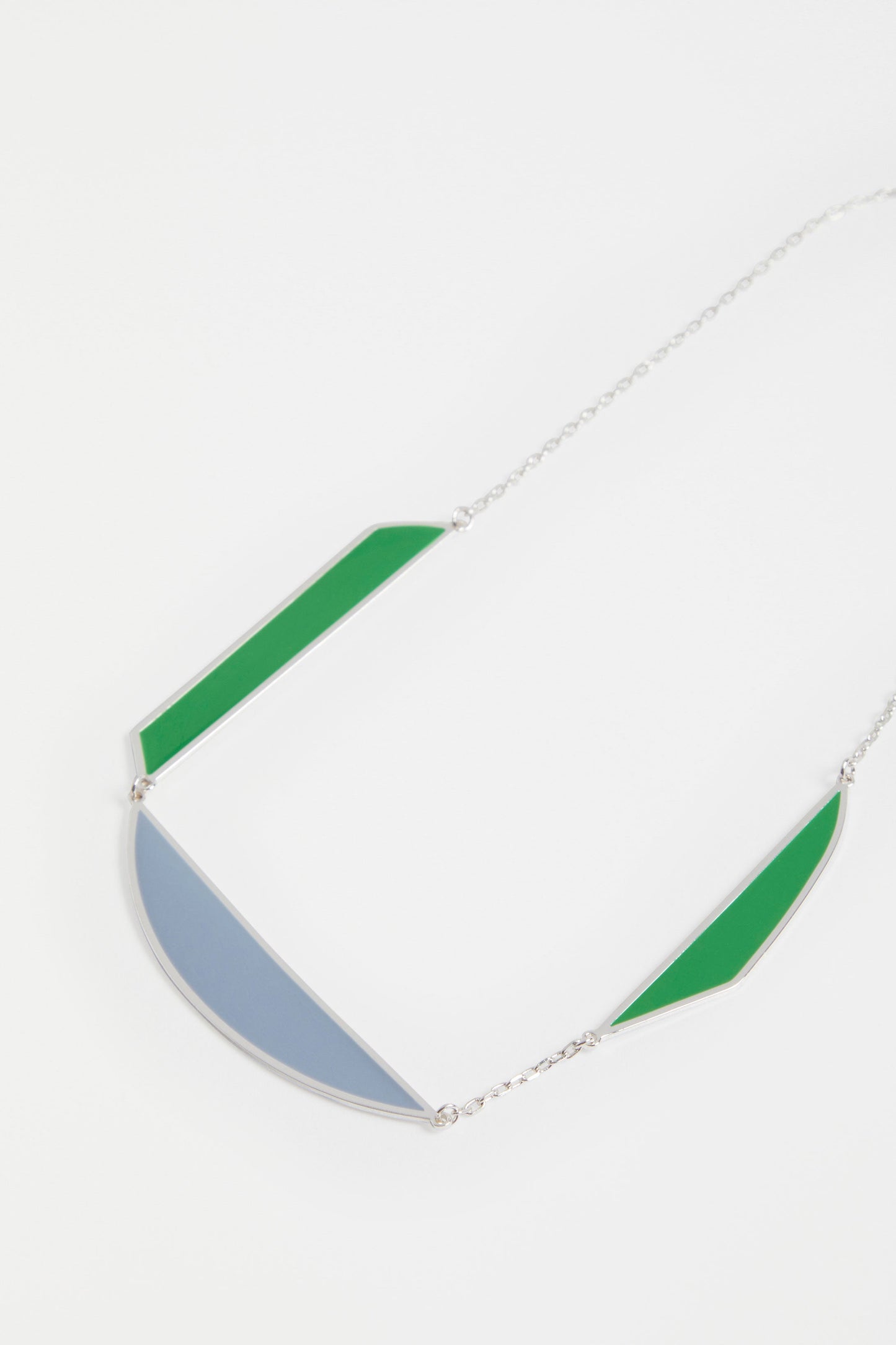 Mond Geometric Enamel Chain Necklace Detail | SILVER