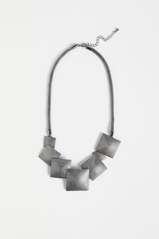 Metri Statement Metallic Snake Chain and Pendant Short Necklace | GUNMETAL