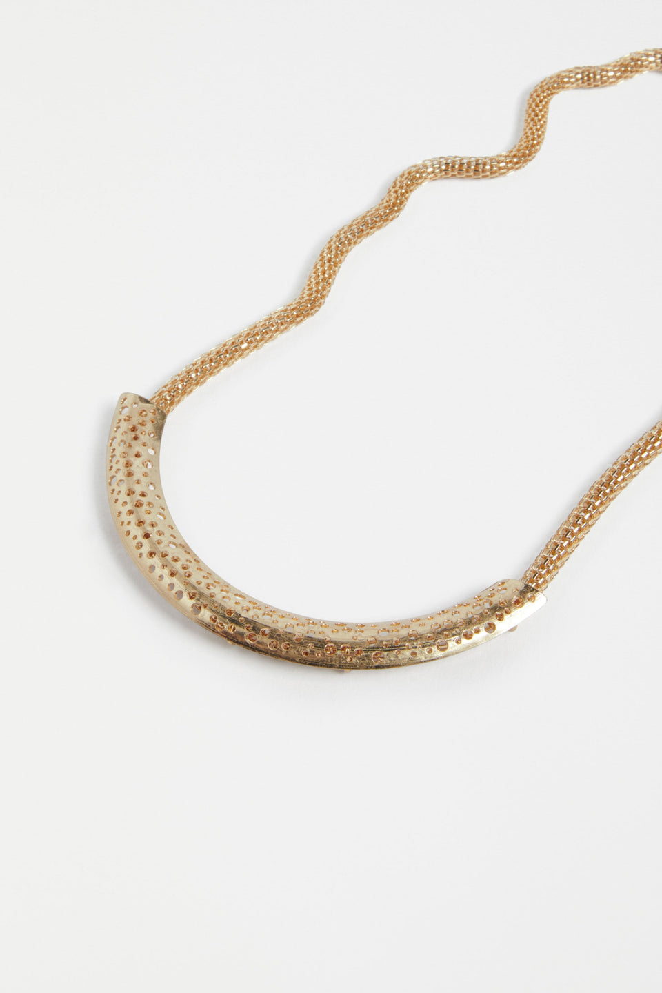 Hulle Metallic Gold Simple Sculptural Necklace detail | GOLD