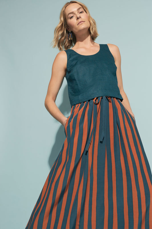 Tilbe Stripe Midi-Aline Drawstring Skirt Campaign Model 3 | BRONZE TEAL PAINT STRIPE