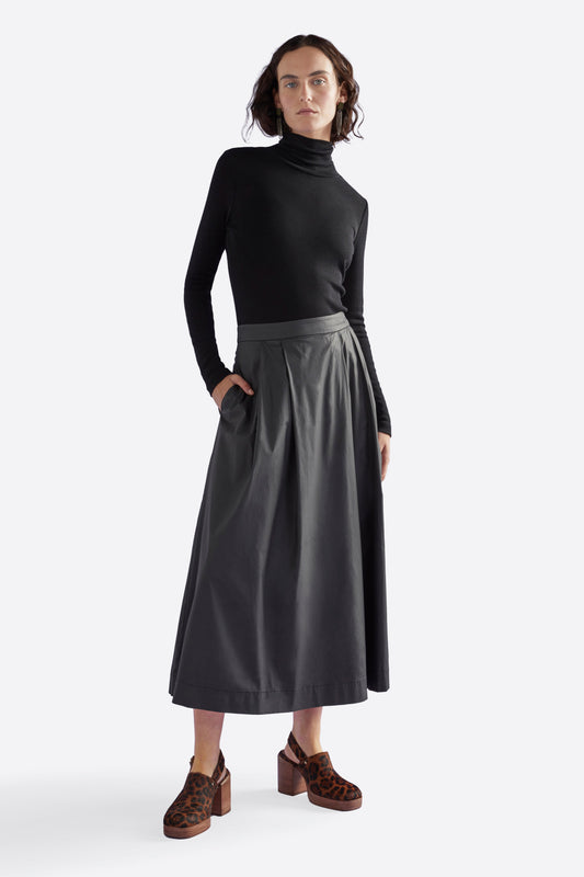Lustre Leather-Look A-line Midi Gathered Skirt Model Front Full Body Chiara | BLACK