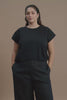 Kruise Organic Cotton Jersey Cropped Elastic Hem Semi Cropped Tee curve Model Front video | BLACK