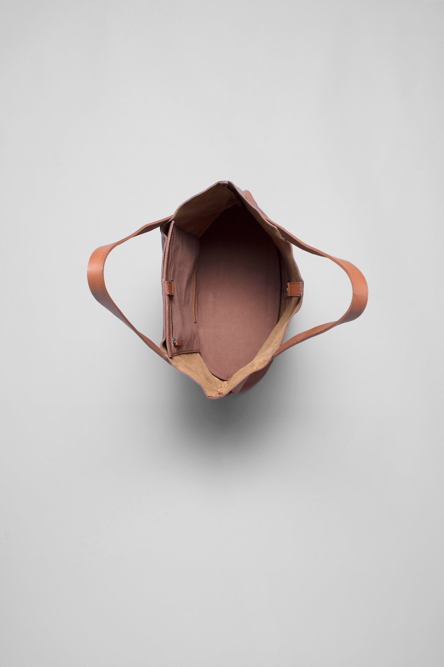 Nausta Large Leather Tote Bag Model Internal | Tan