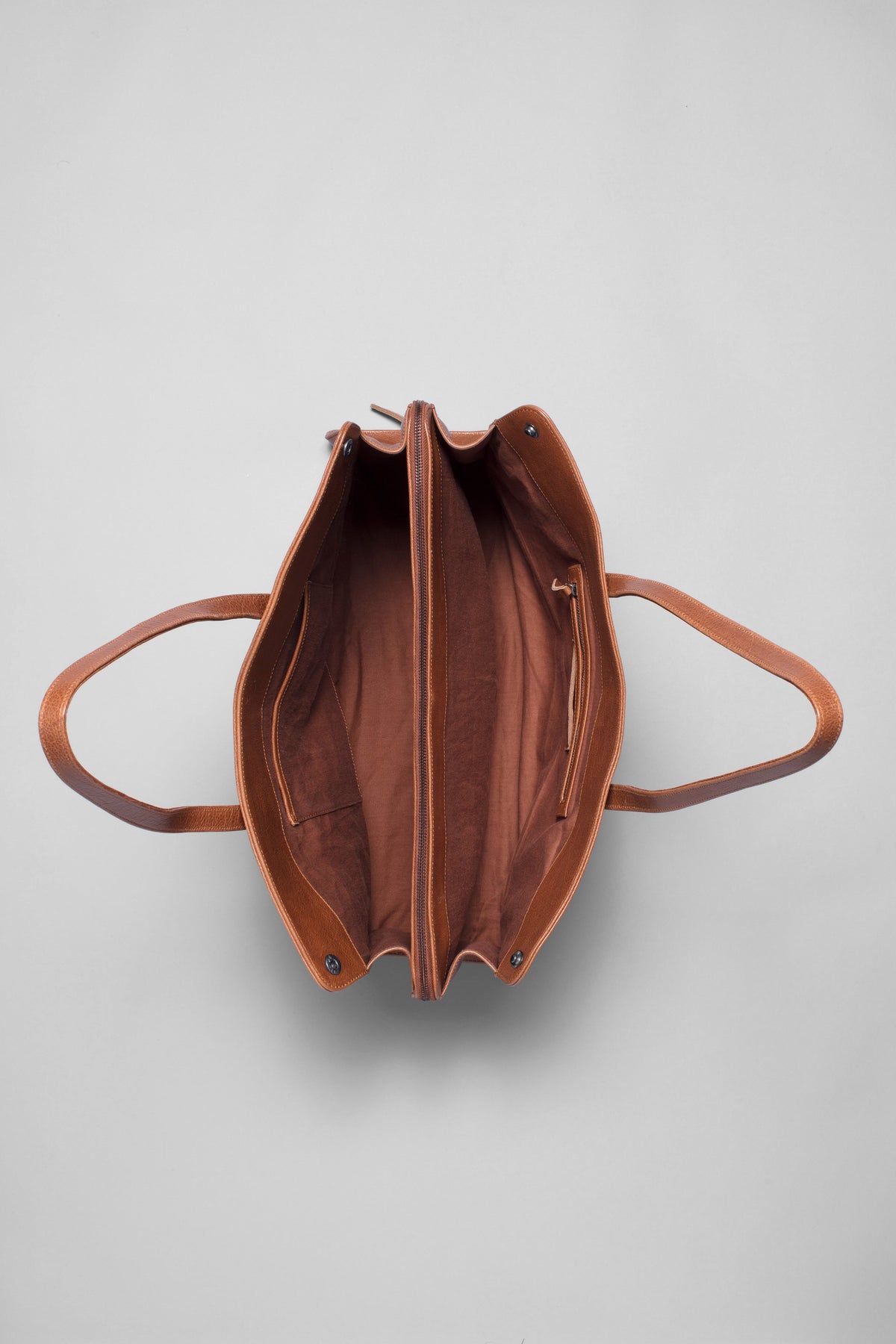 Edda Large Cow Leather 2 Pocket Bag Overhead | Tan