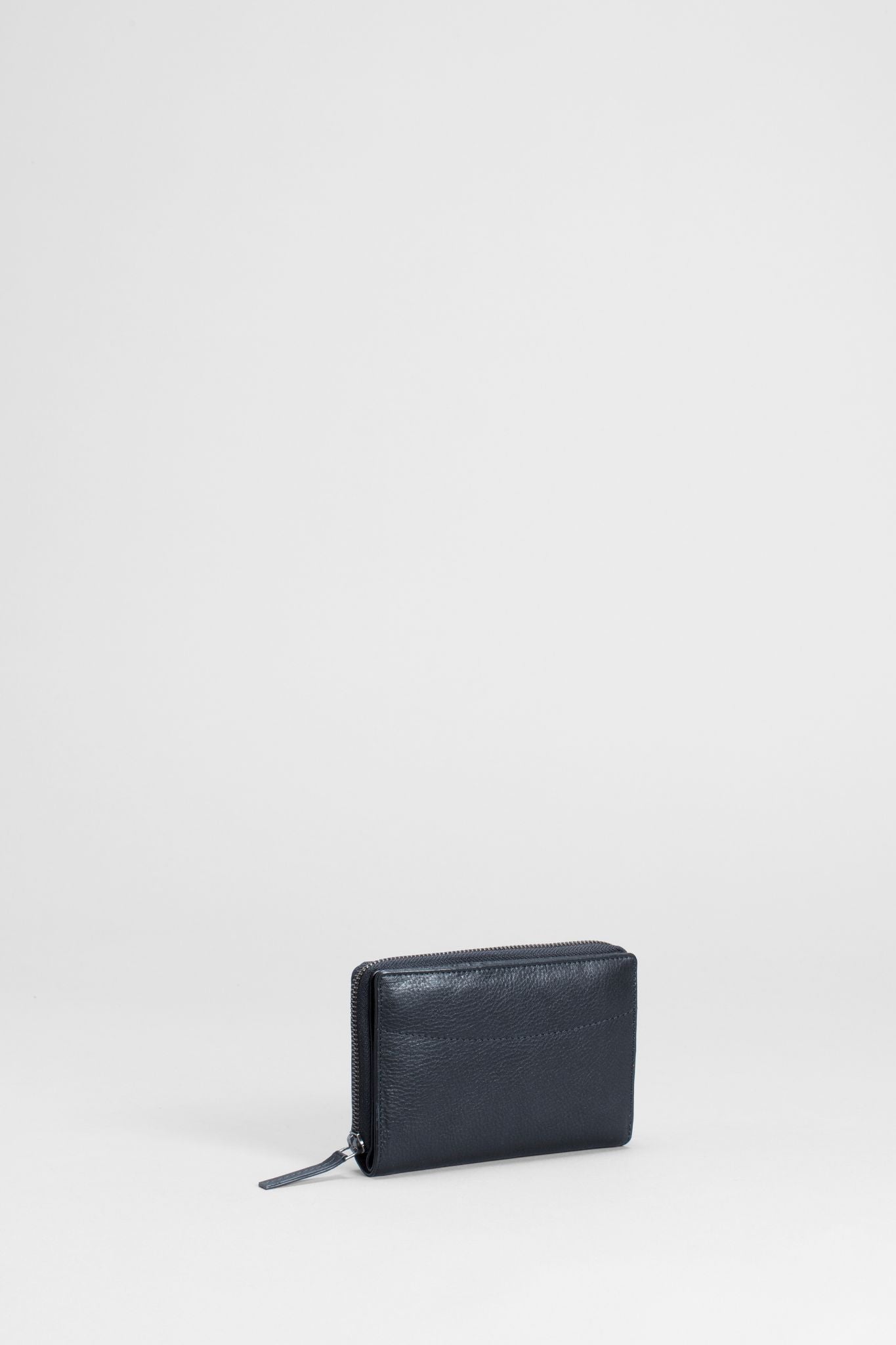 Indal Compact Zip Up Leather Wallet Front | Black