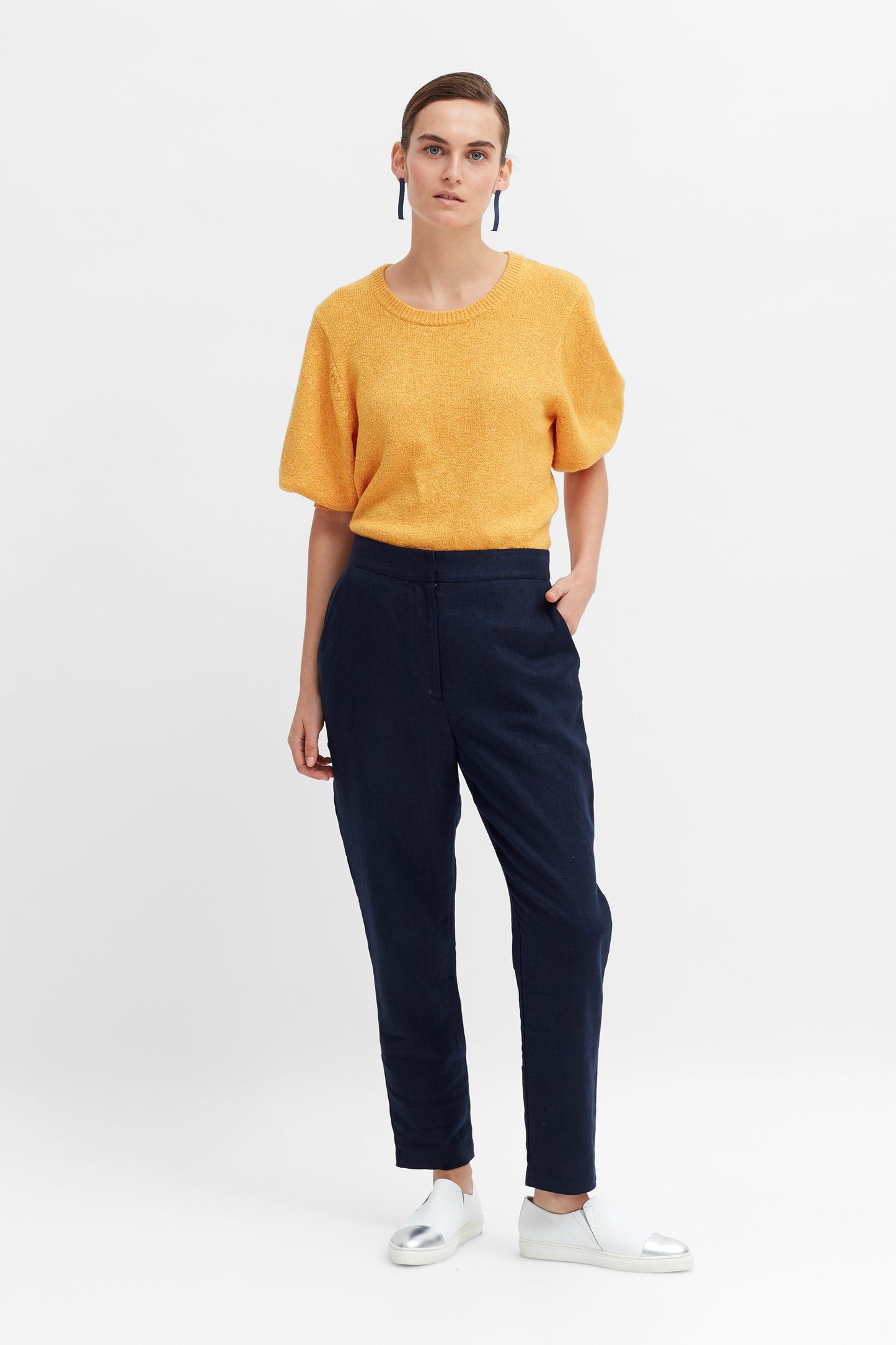 Tanak Tailored Linen Pant Model Front | MIDNIGHT