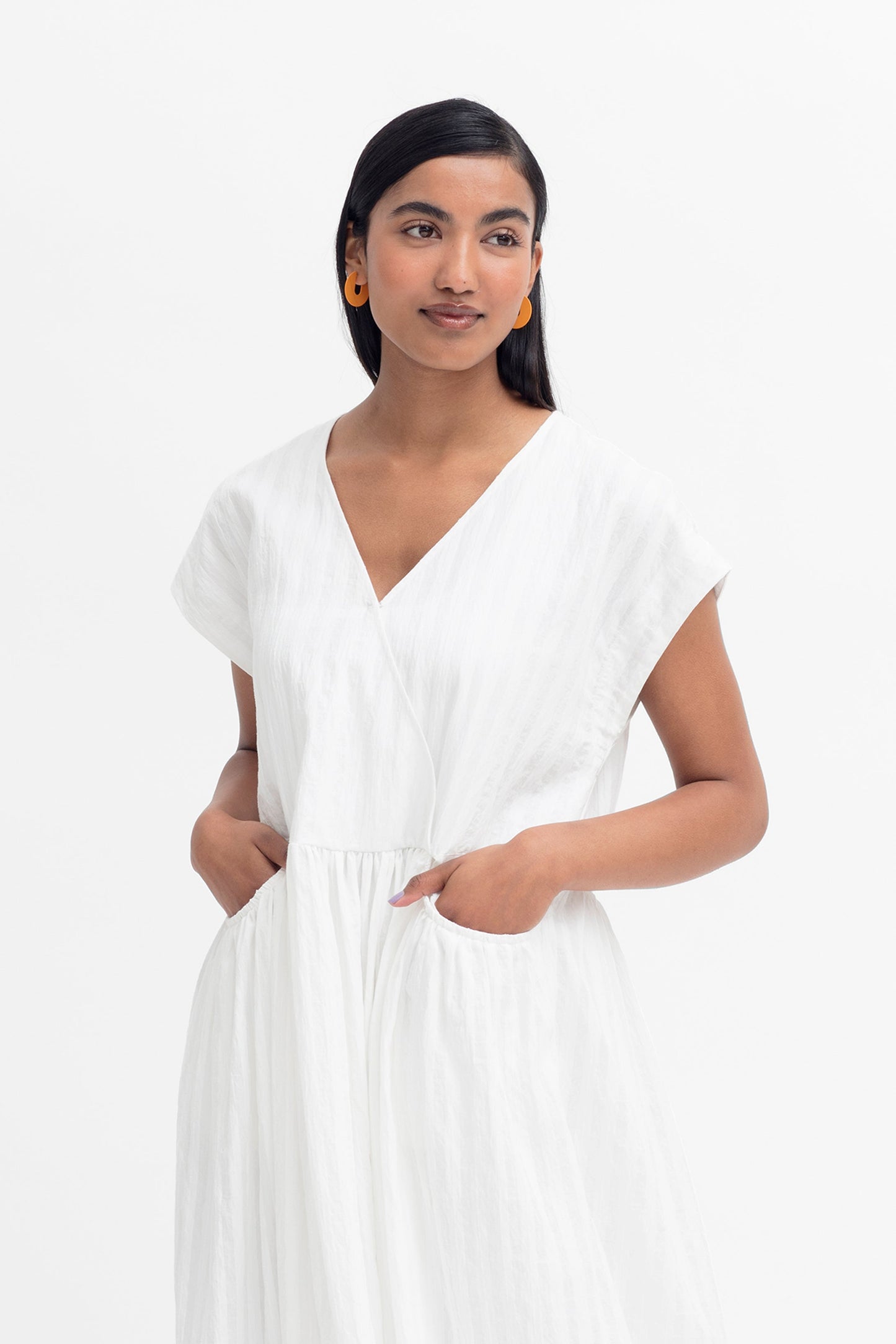 Ond Organic Cotton and Viscose Stripe V Neck Day Dress Model Front Close | WHITE