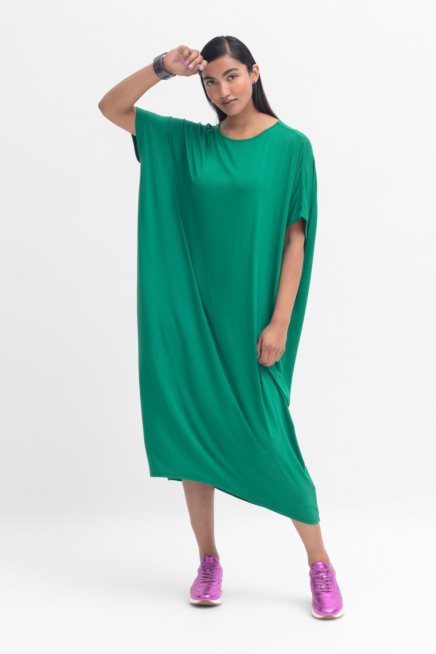 Telse Oversized Stretch T-shirt Dress Model Front | CEDAR GREEN