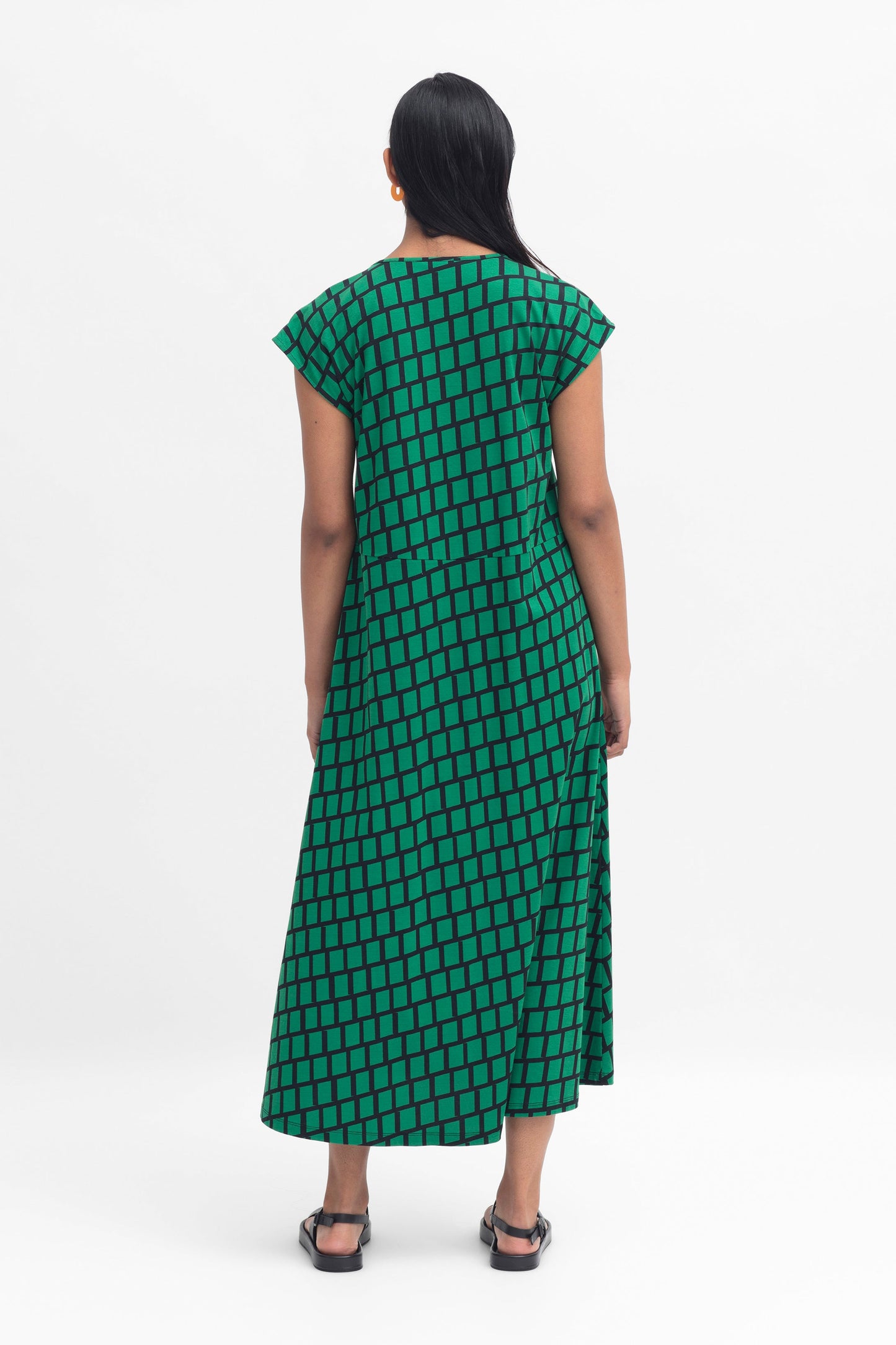 Lento Australian Cotton Jersey Midi Cap Sleeve Print Swing Dress Model Back | CEDAR GREEN BLACK ALSKAR PRINT