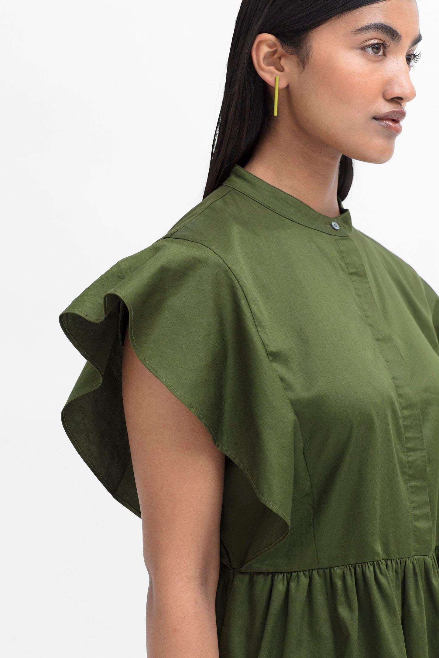 Aiva Organic Cotton Midi Ruffle Sleeve Dress Model Detail | OLIVE