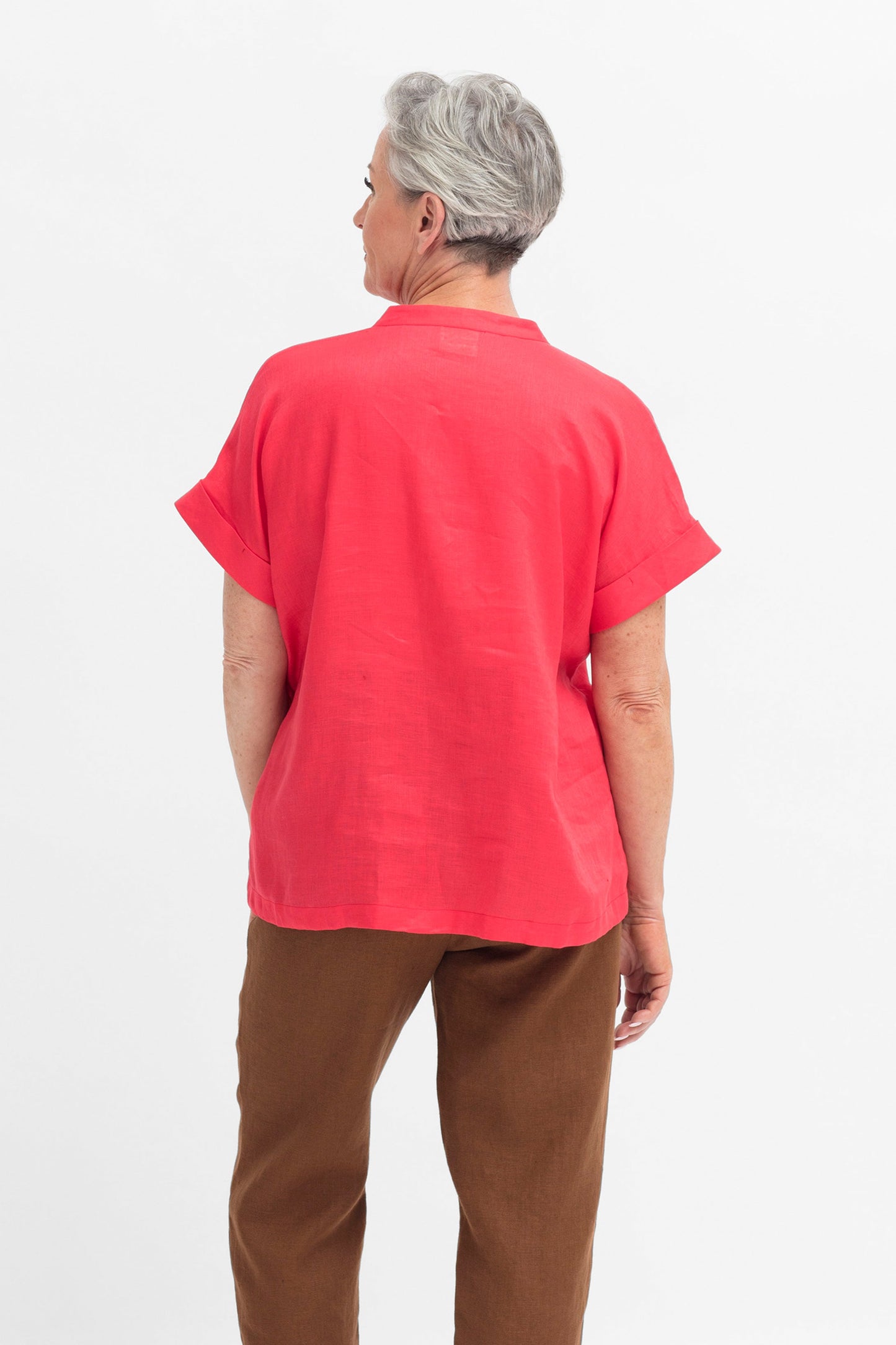 Mies French Linen Collarless Short Sleeve Shirt Model Back | CORAL PINK