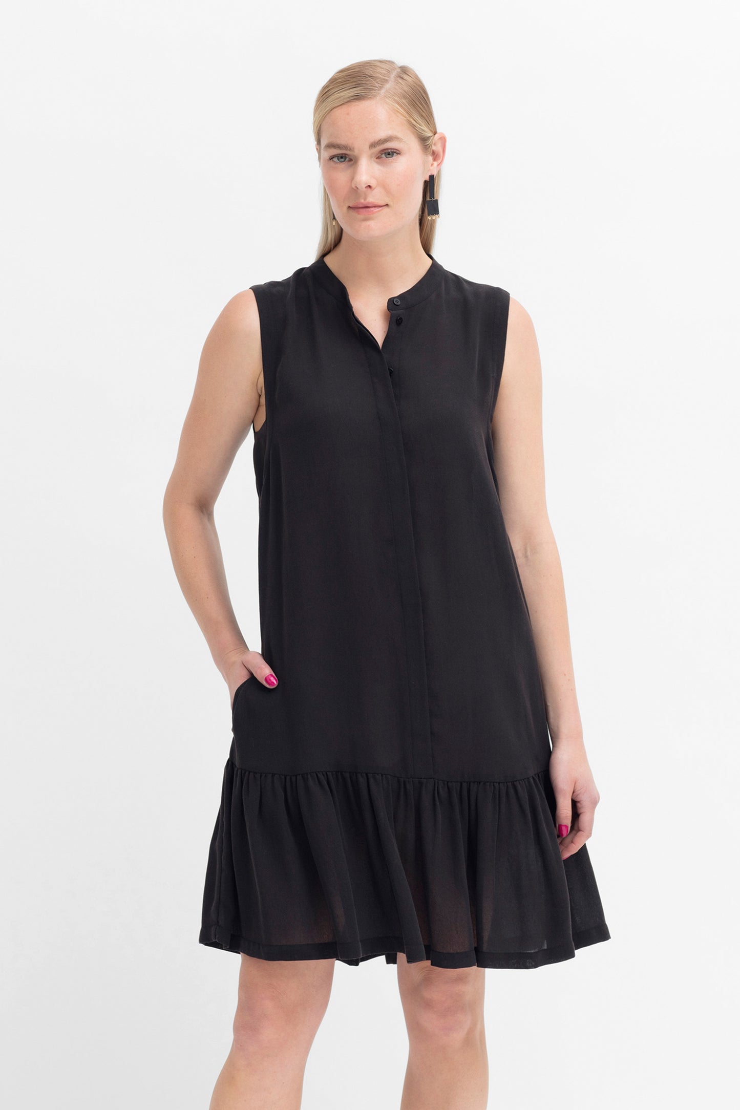 Stuha Collarless Sleeveless Button-down Drop Waist Ruffle Dress Model Front | BLACK