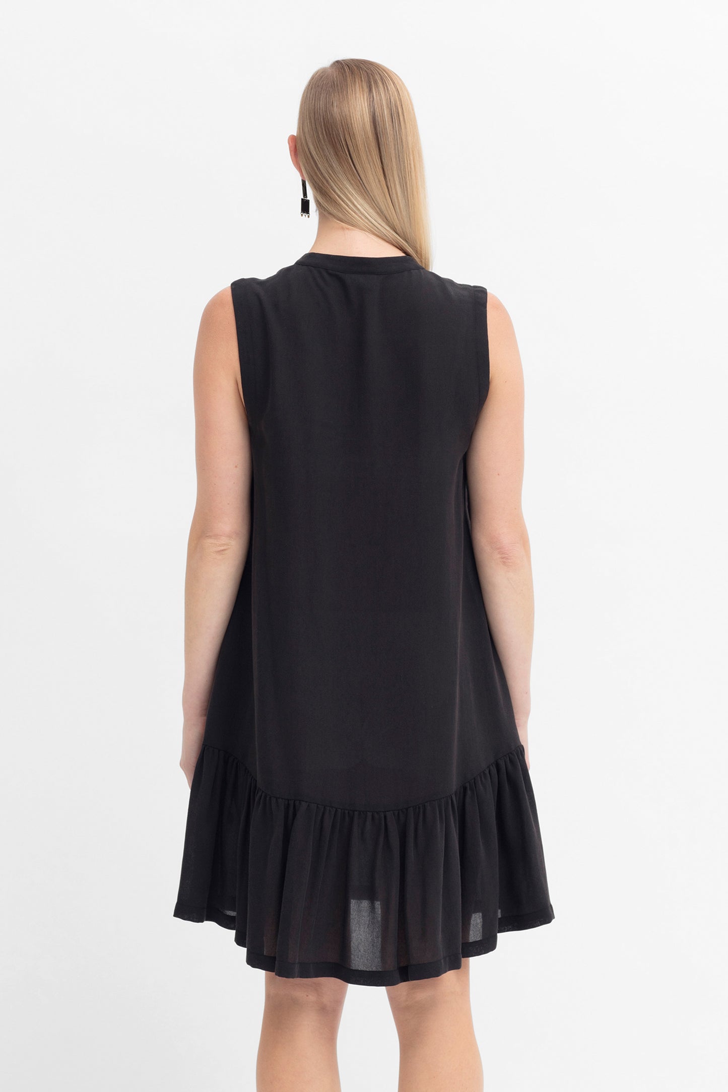 Stuha Collarless Sleeveless Button-down Drop Waist Ruffle Dress Model Back | BLACK