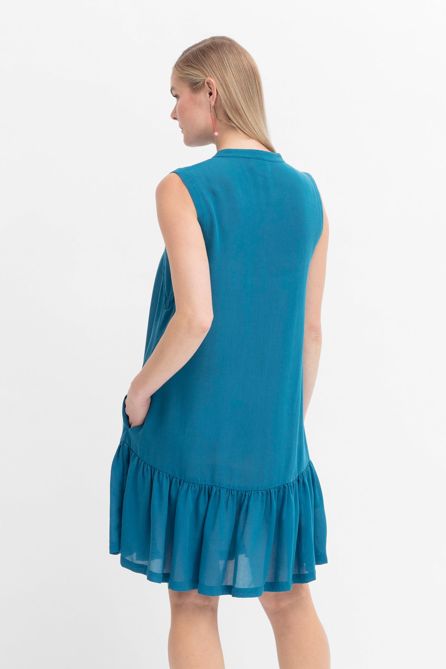 Stuha Collarless Sleeveless Button-down Drop Waist Ruffle Dress Model Back | TEAL