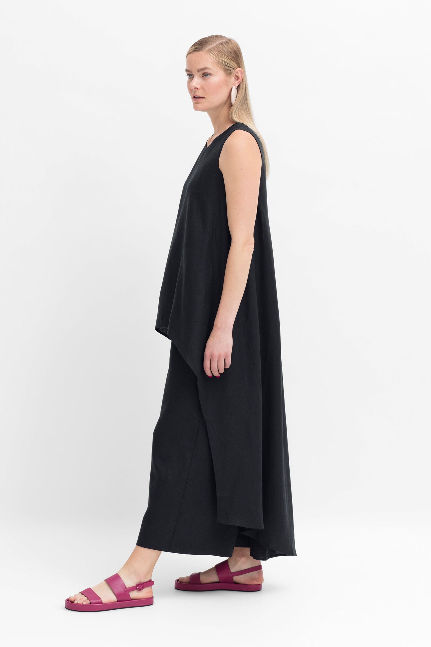 Neza Top and Pant-look Statement Linen Jumpsuit Model Side | BLACK