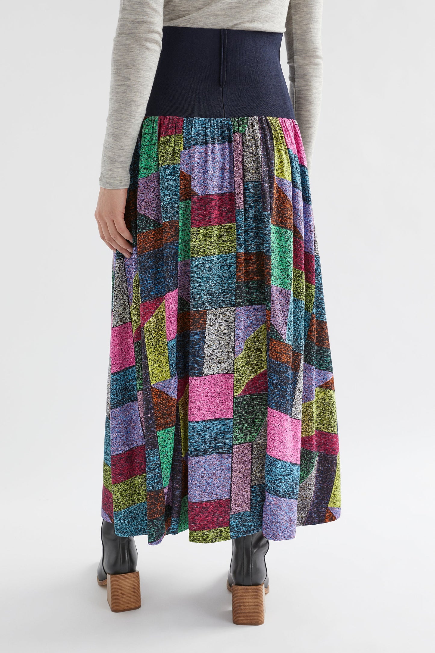 Del Multi-coloured Patchwork Print Wide Waist Band Long Skirt Model Back | MIDJA PRINT