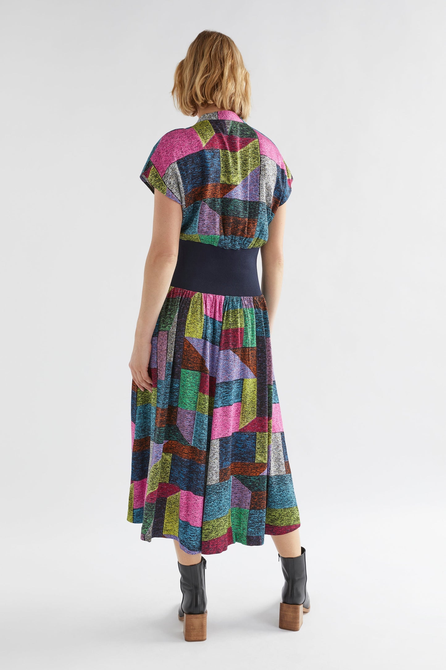 Del Multicoloured Patchwork Print Wide Waist Band Midi Shirt Dress Model Back | MIDJA PRINT