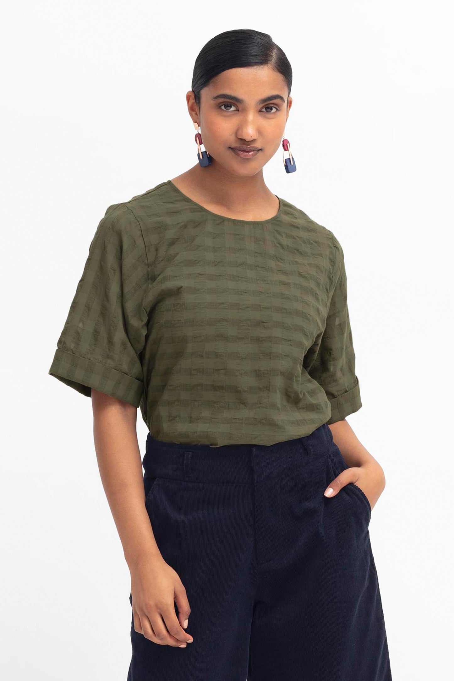 Leede Organic Cotton Woven Check Textured Short Sleeved Top Model Front | OLIVINE