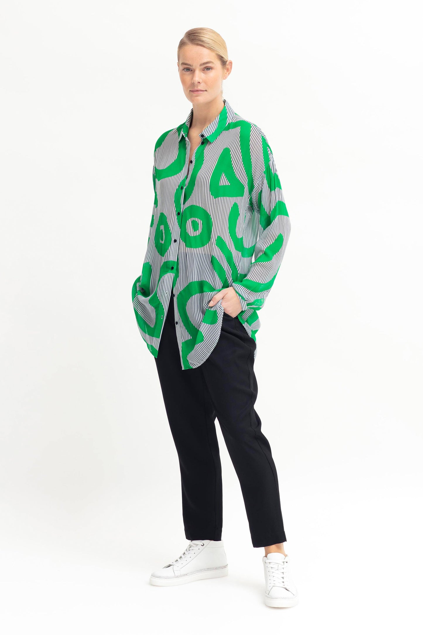 Deili Sheer Curved Hem Bold Print Shirt Model Full Body Angled Front | VARI PRINT