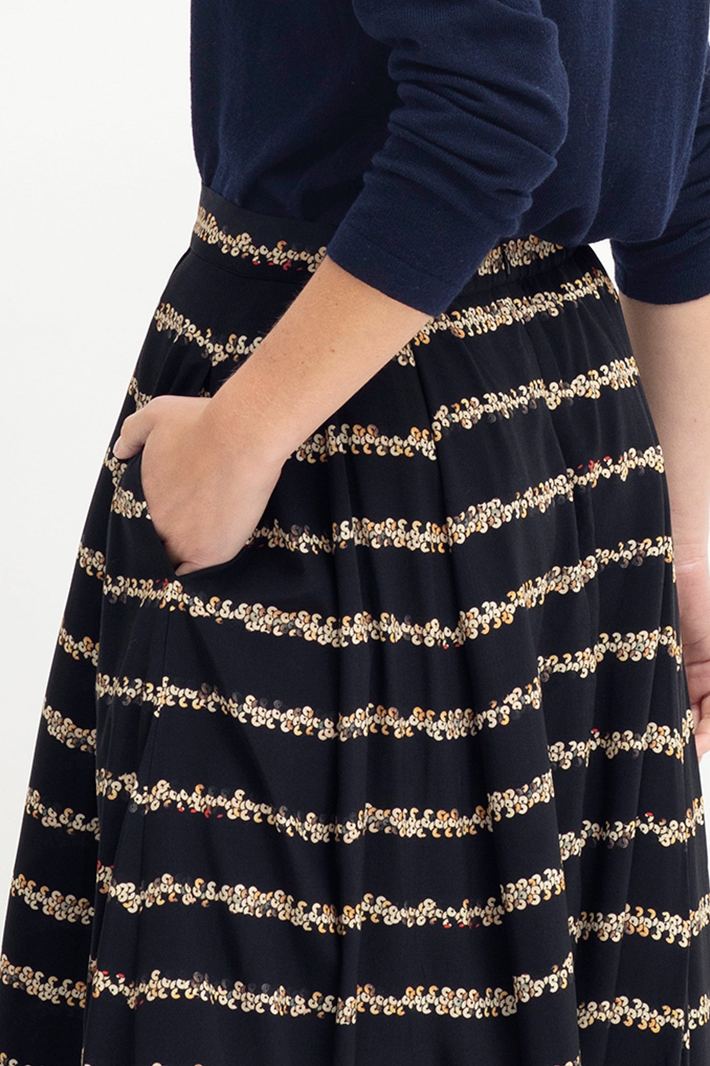 Stryde Sequin Print A-line Long Skirt with Pockets Model Detail | SEQUIN PRINT