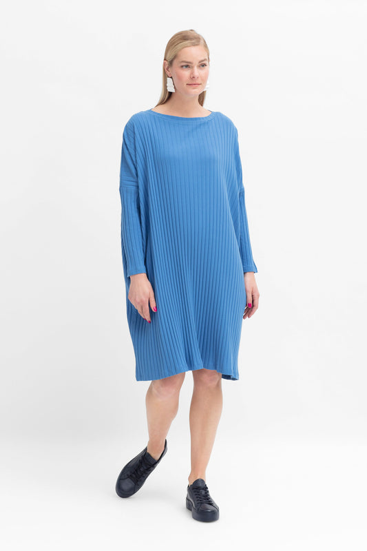 Alvar Australian Cotton Relaxed Fit Long Sleeve Rib Jersey Dress Model Front | CHAMBRAY