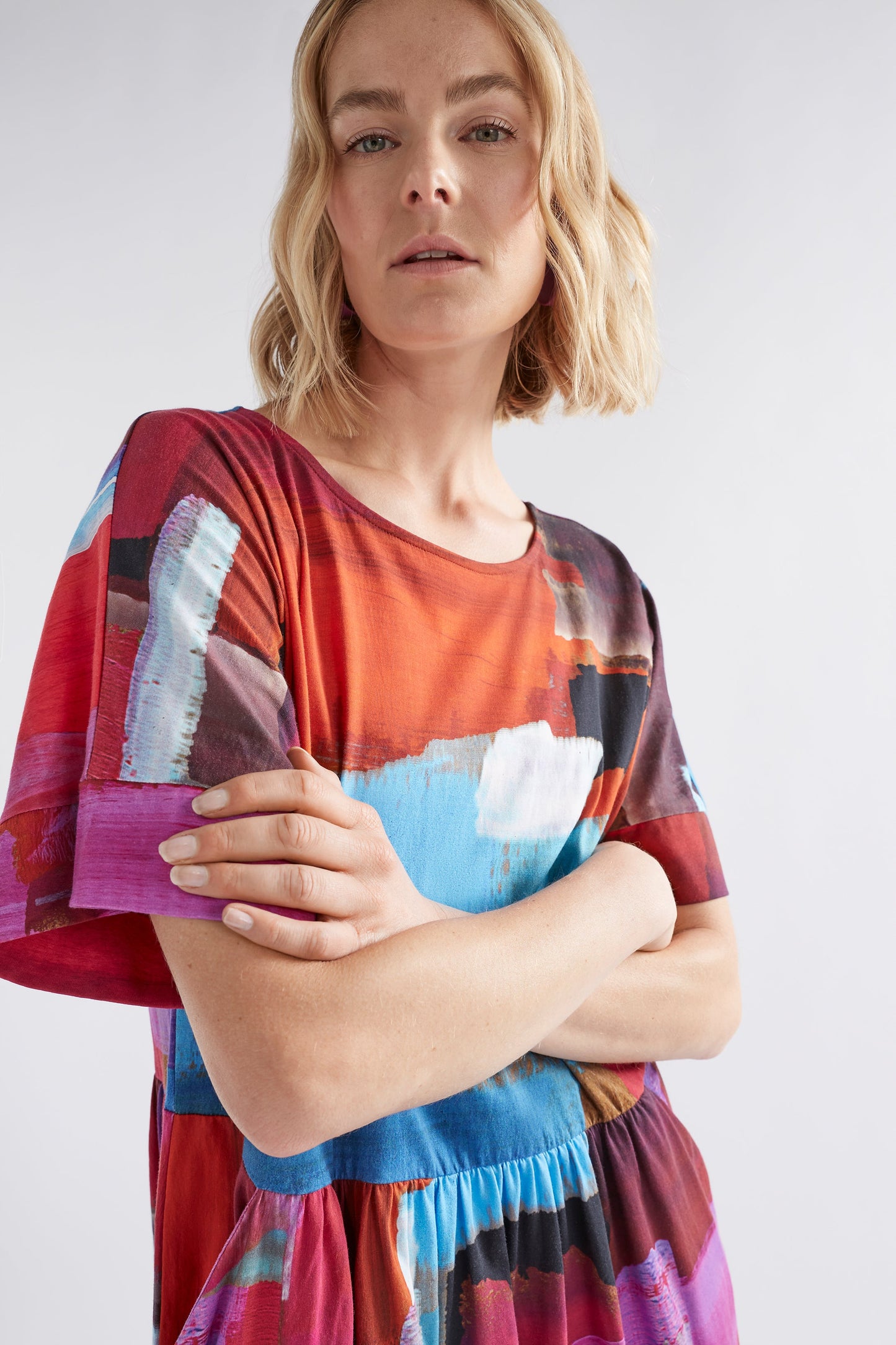 Anden Bold Print Organic Tshirt Dress Model Front detail | MUSEUM PRINT