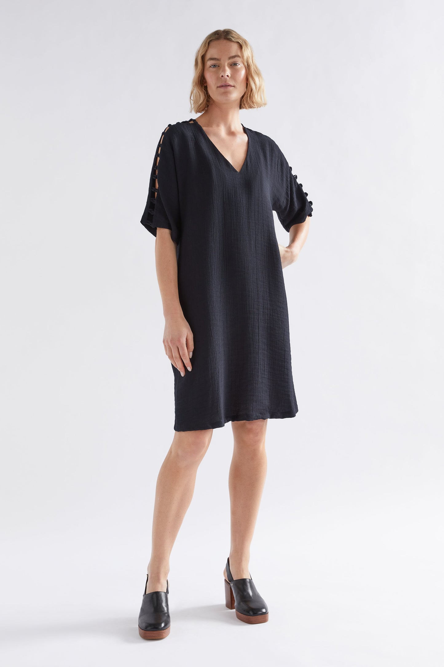 Loopt Crinkle V Neck Short Dress with Loop Sleeve Detail Model Front | BLACK
