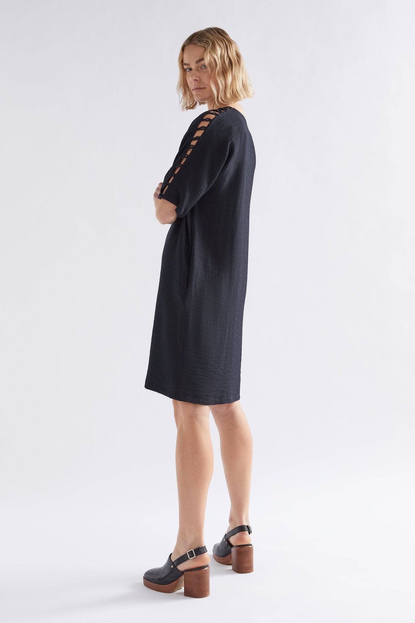 Loopt Crinkle V Neck Short Dress with Loop Sleeve Detail Model Side | BLACK