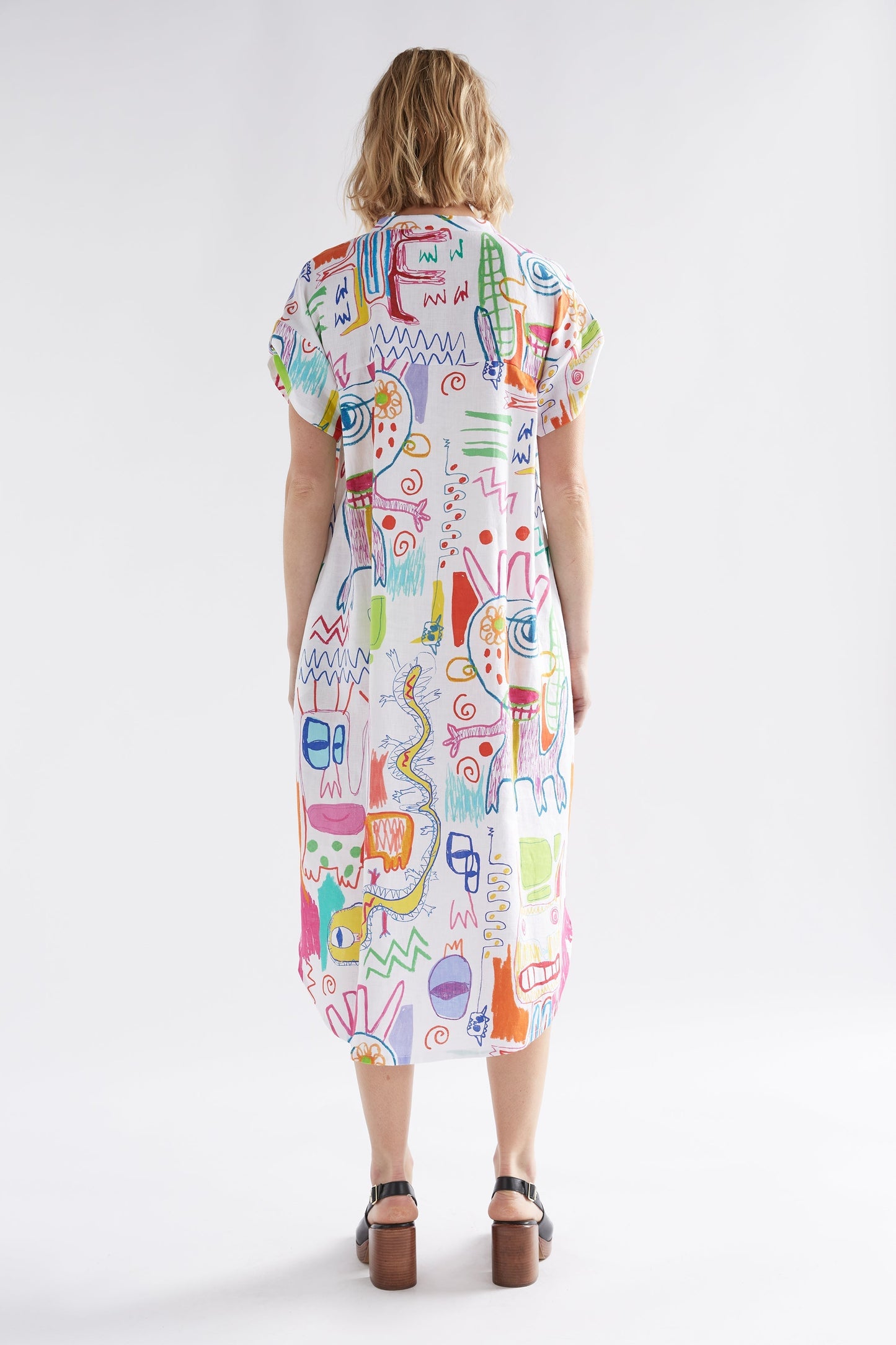 Neza Linen Collarless Print Shirt Dress model Back | WHITE SKETCH PRINT