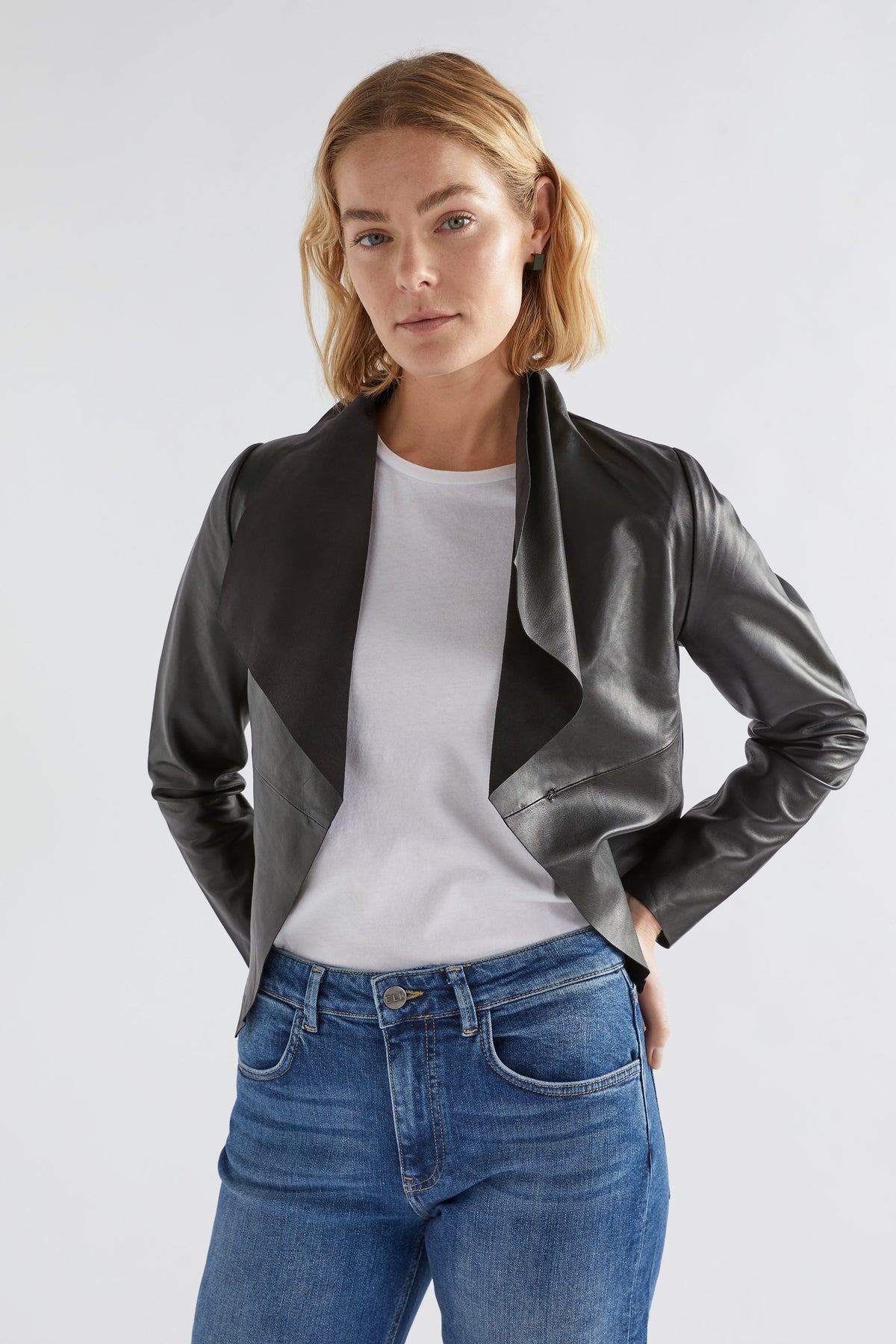 Fine Leather Lightweight Jacket Model Jess Front | Black
