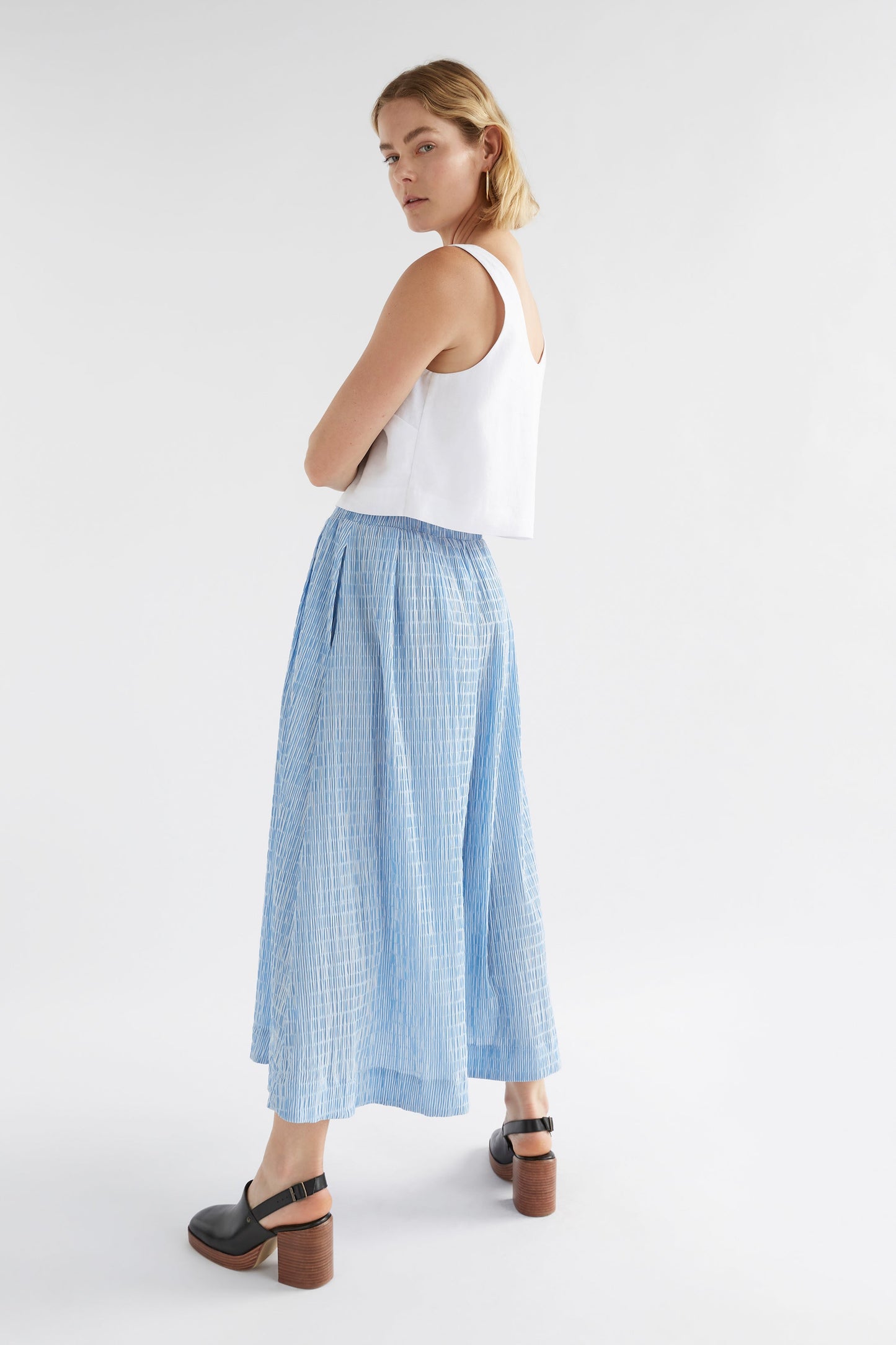 Bekk A-line Seersucker Print Skirt Model Back | BLUE WHITE STRIPE
